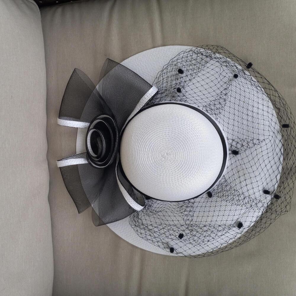 Elegant DEBORAH Black & White Wide Brim Straw Hat with Bow and Veil - Picture 4 of 7